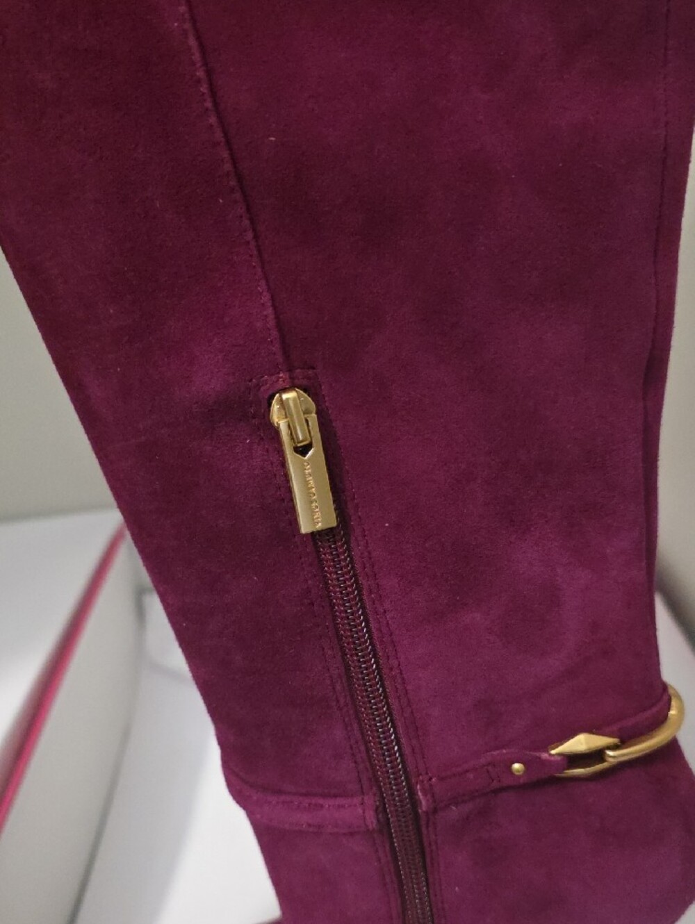 Vince Camuto Burgundy Suede Knee-High Pointed-Toe Stiletto Boot Size 7.5 M - Picture 5 of 10